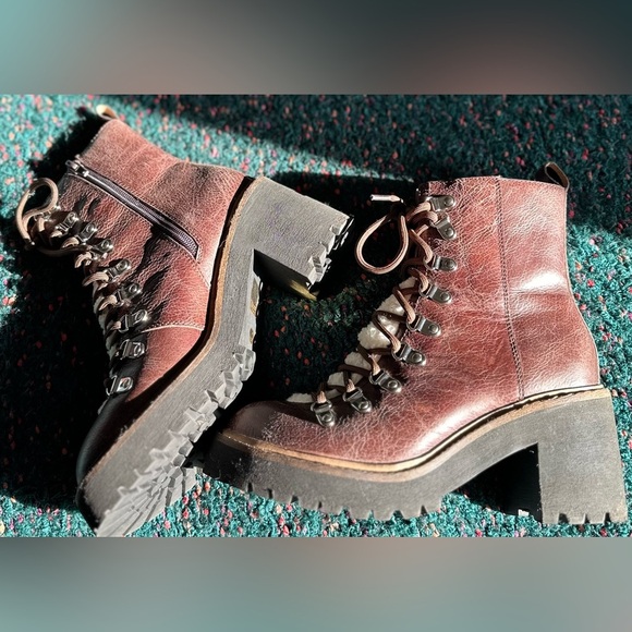 ‼️RARE‼️🎸Jeffrey Campbell🎸🔥OHWHAT Lug-Sole Boots w Shearling—8